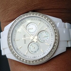 Fossil boyfriend watch with fossil tin packaging